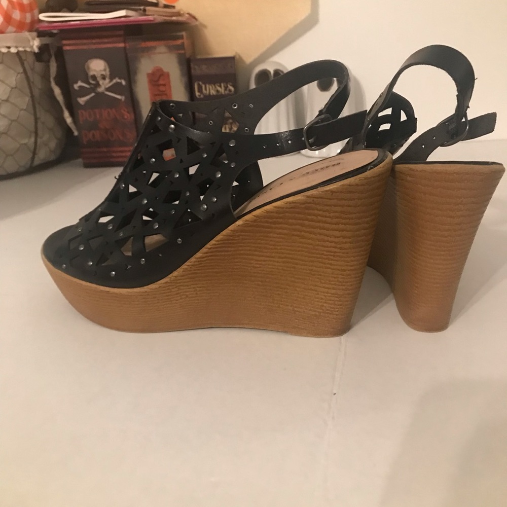 Wedge Sandals Size 9